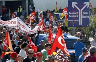 法国爆发25年来最大规模罢工！